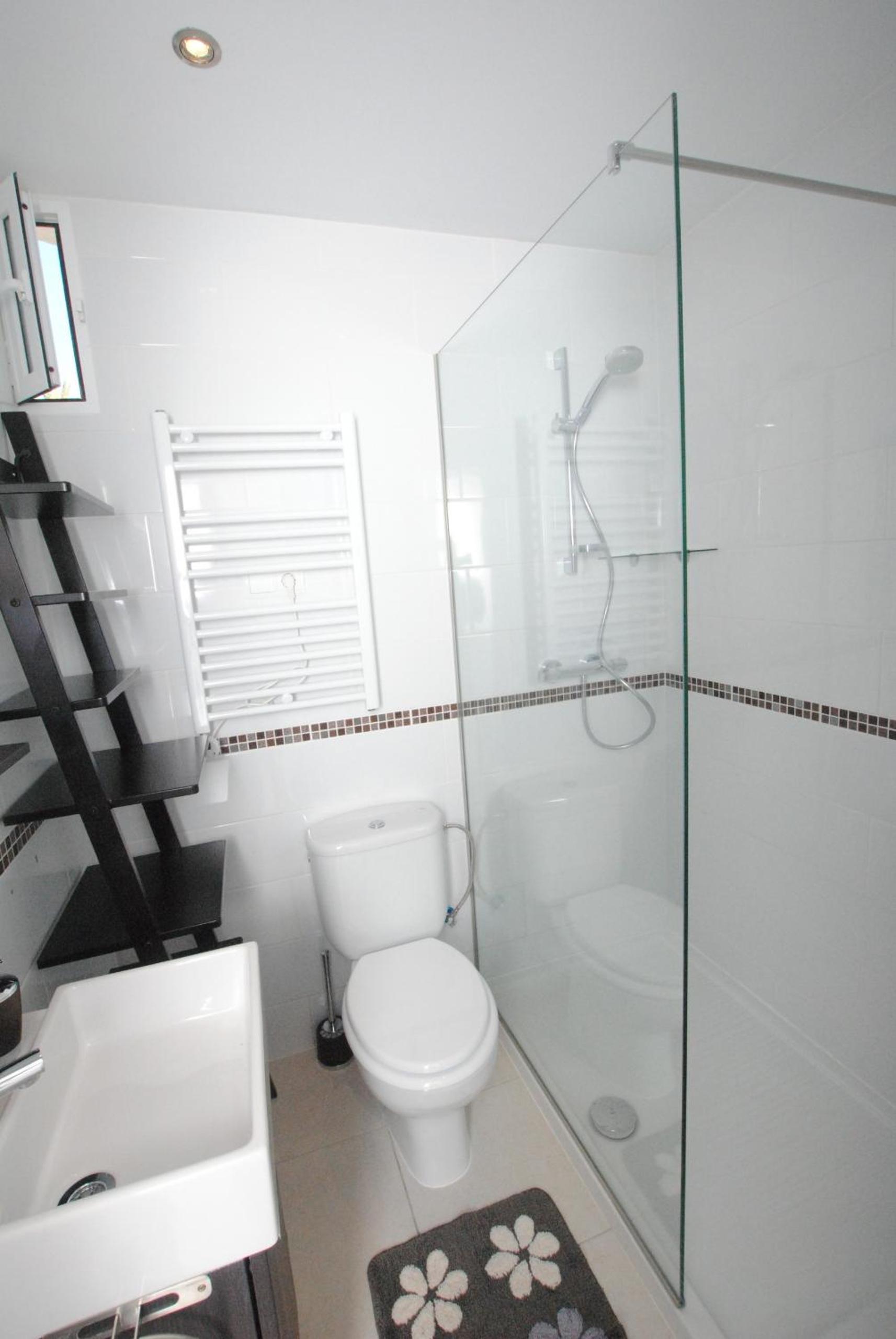Dona Lola Macarena - Beautiful Frontline beach house between Fuengirola and Marbella - CS100 view 3