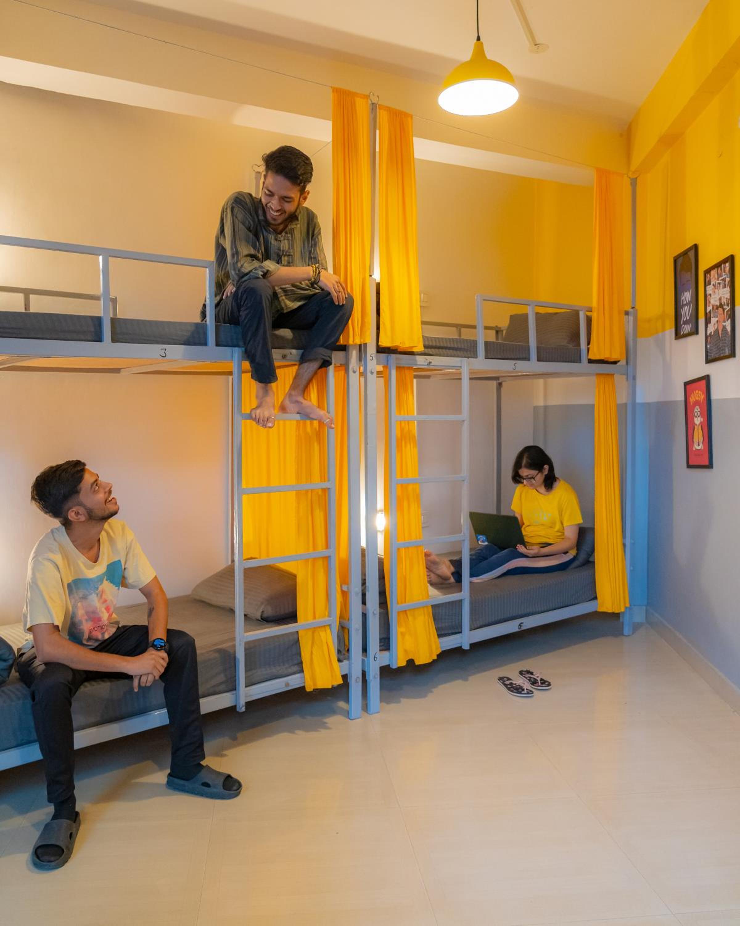 Whoopers Hostel Bir view 5