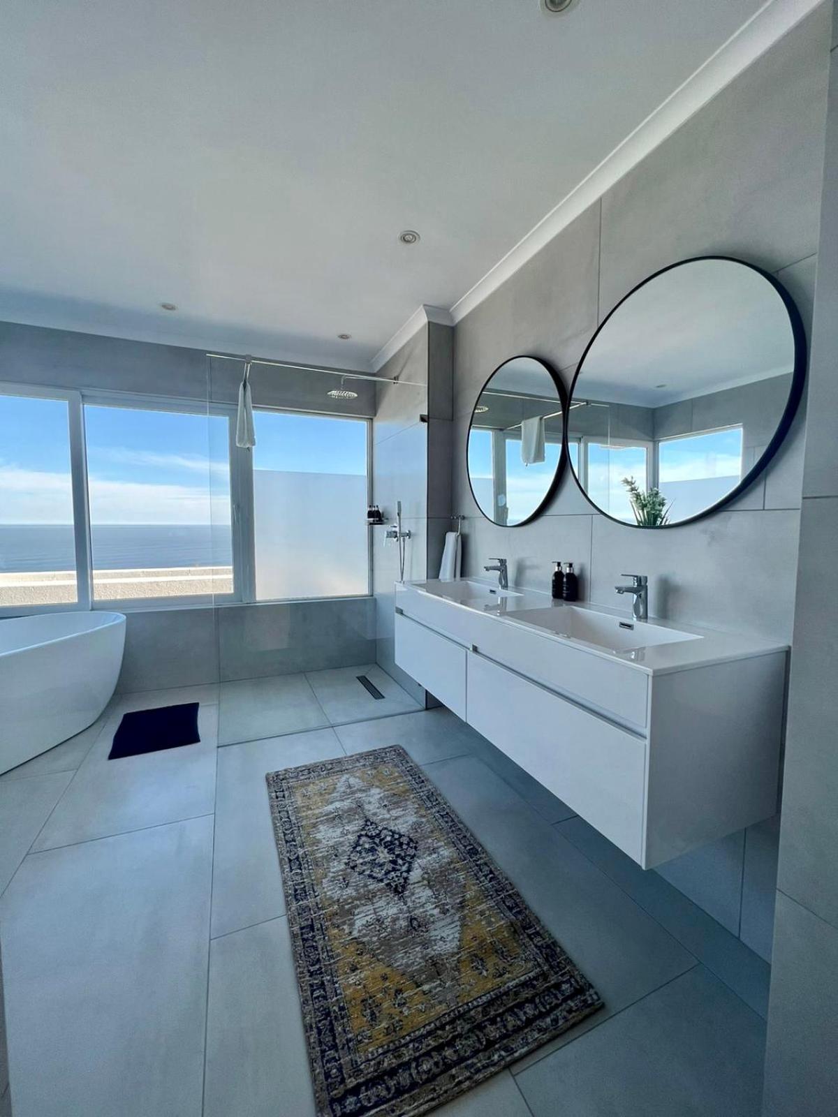 Bay Reflections Camps Bay Luxury Serviced Apartments