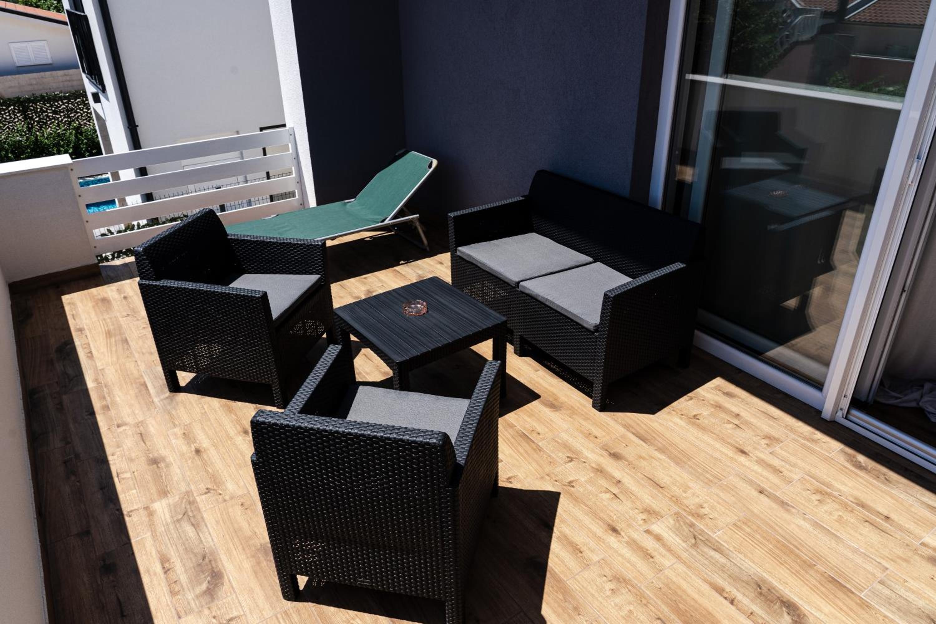 Station 22 - Brand new apartment with a terrace and private parking view 4