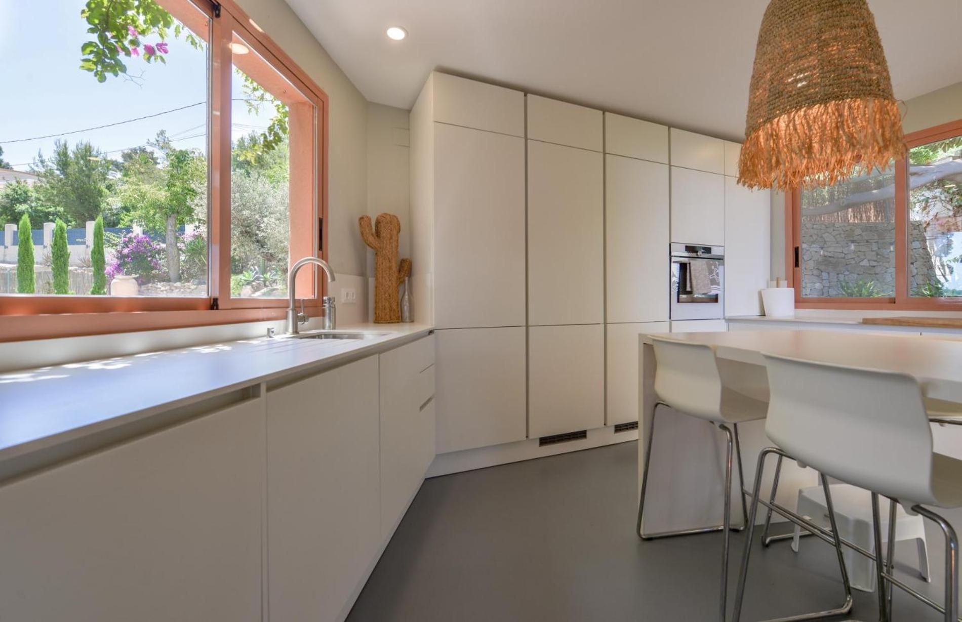 AL VENT - Managed by Almarina Villas view 2