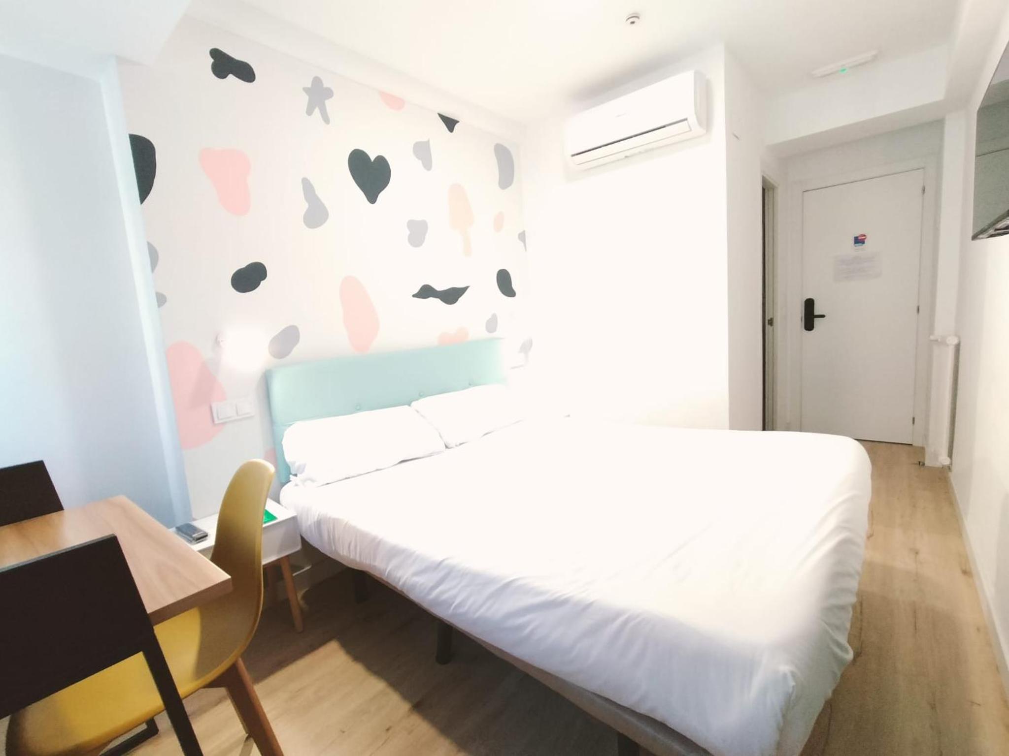 Hostal Carmen by gaiarooms