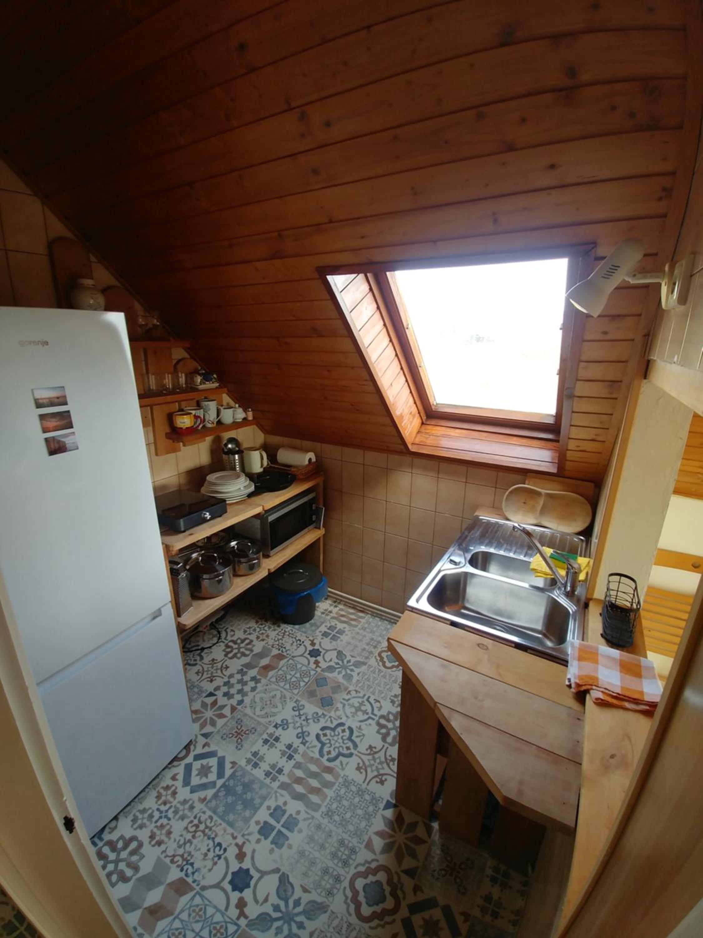 Photo 8