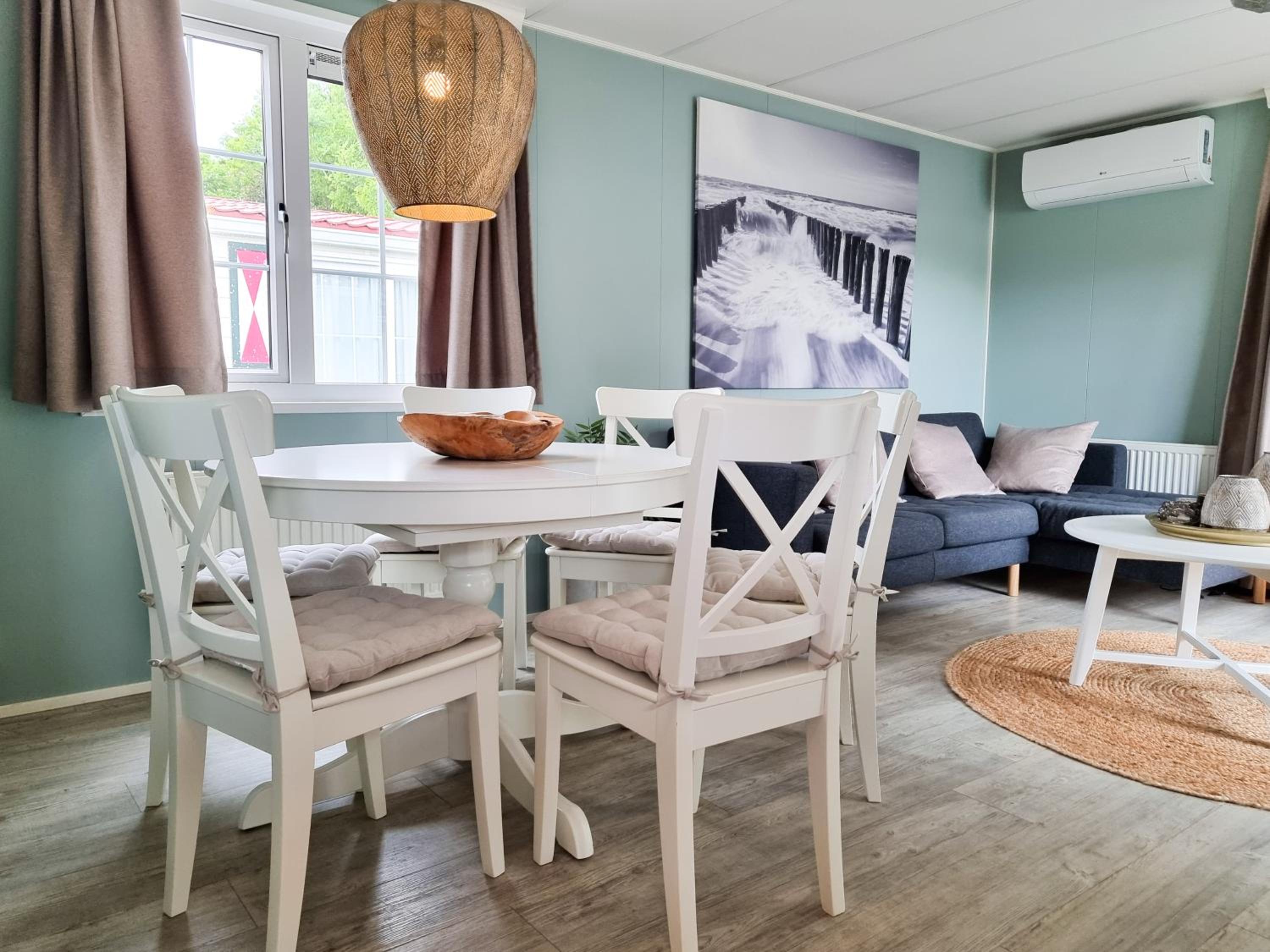 Chalet BG03 direct achter de duinen! view 2