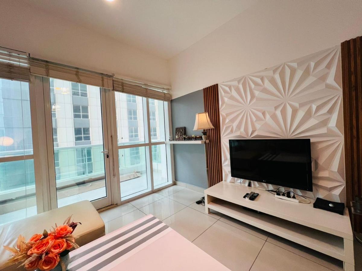 Entire private self catered sea view Apartments marina