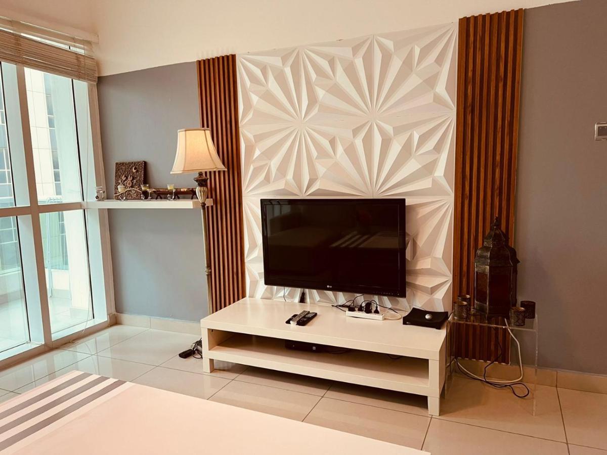 Entire private self catered sea view Apartments marina