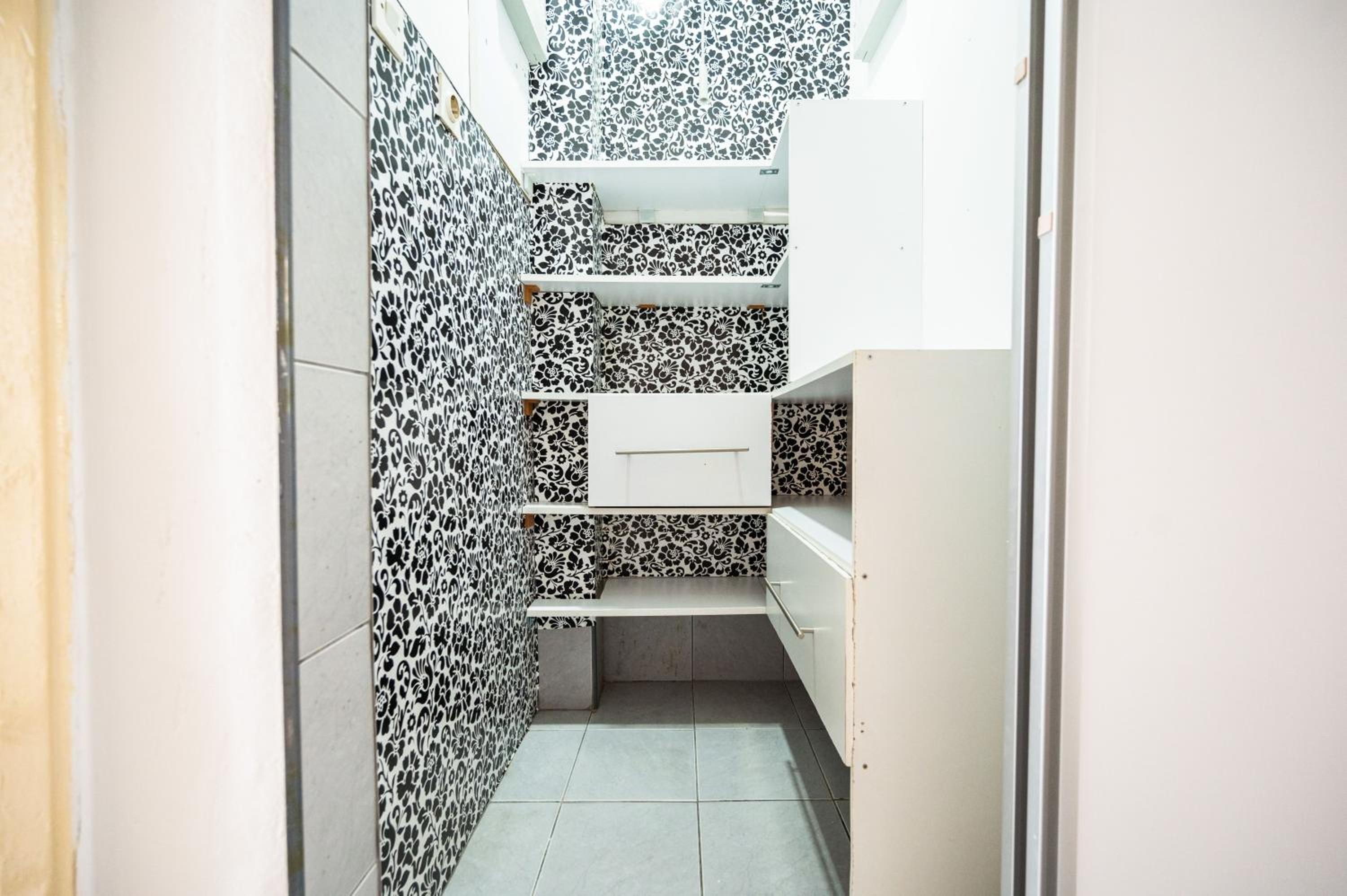 Modern 1BDR Apartment near City Center
