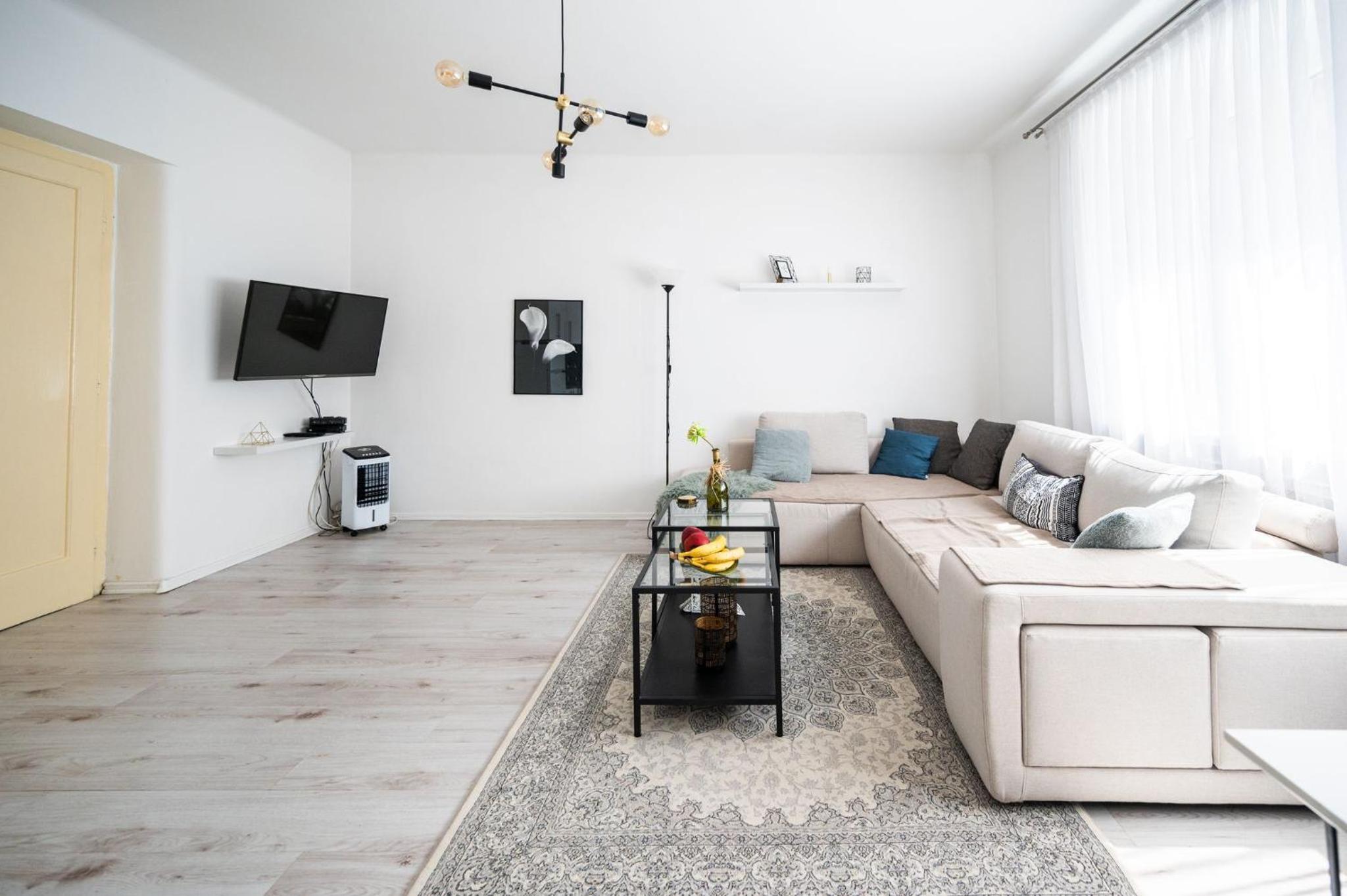 Modern 1BDR Apartment near City Center
