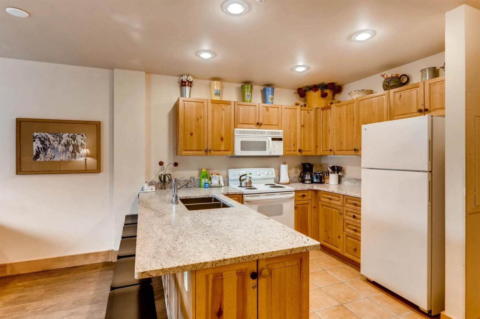 1 Bedroom Colorado Vacation Rental In River Run Village Steps From The River Run Gondola view 4