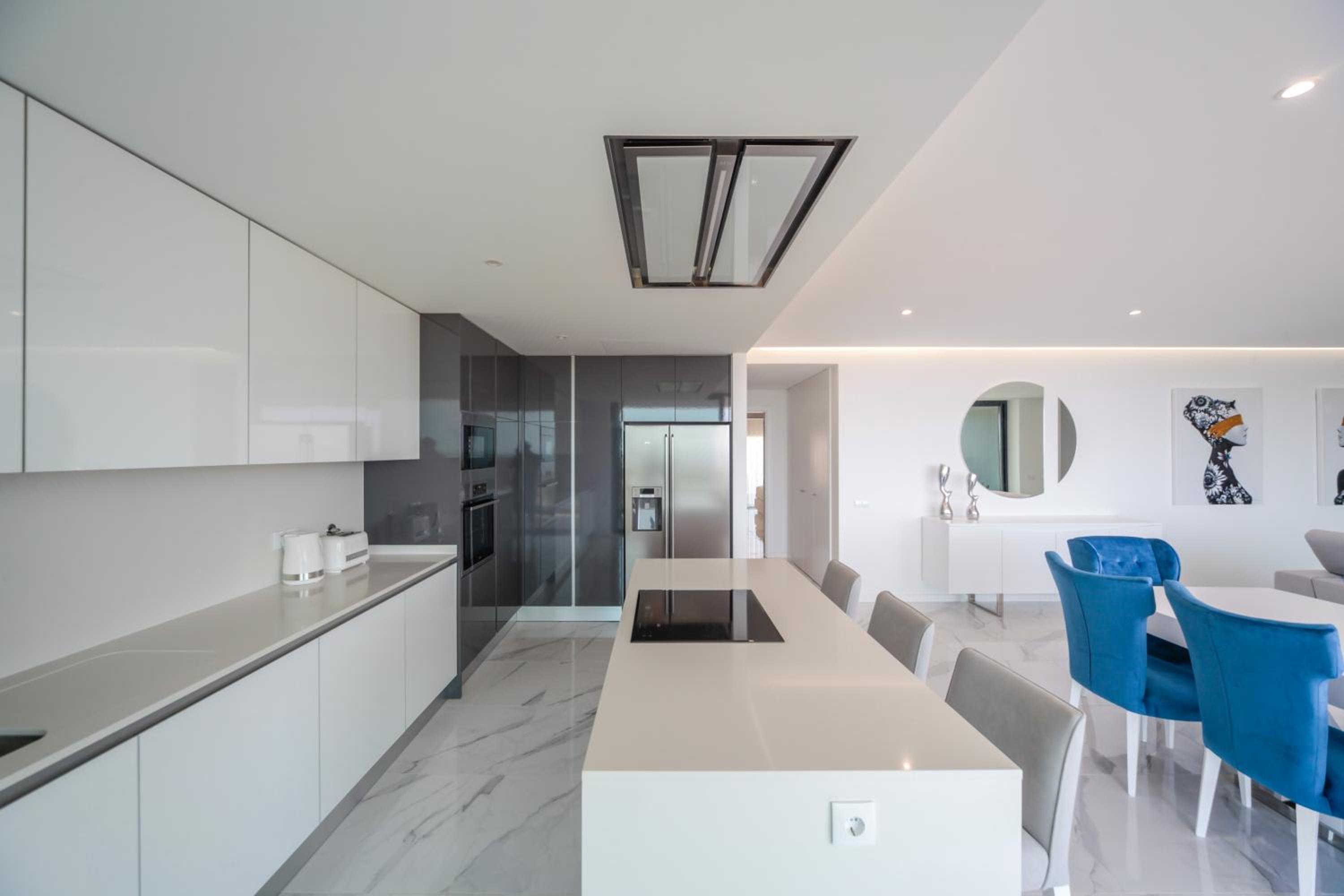 Luxury apartments with stunning sea views view 4
