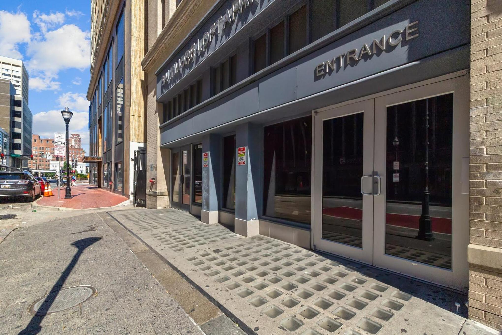 Inner Harbor's Best Furnished Luxury Apartments apts - Property Image 3