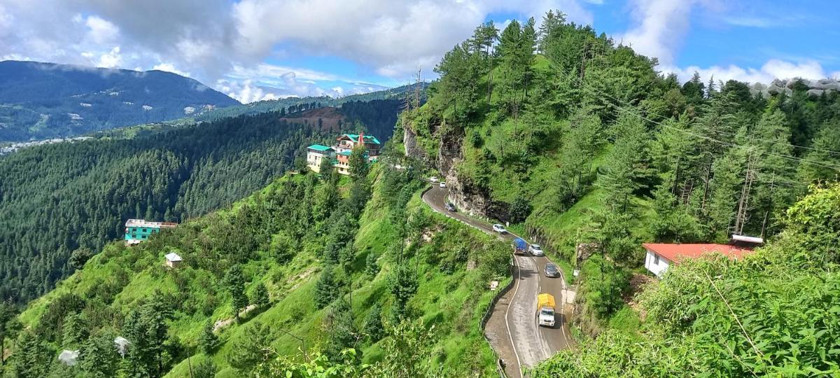 Humble Holiday Inn Kufri Simla view 3