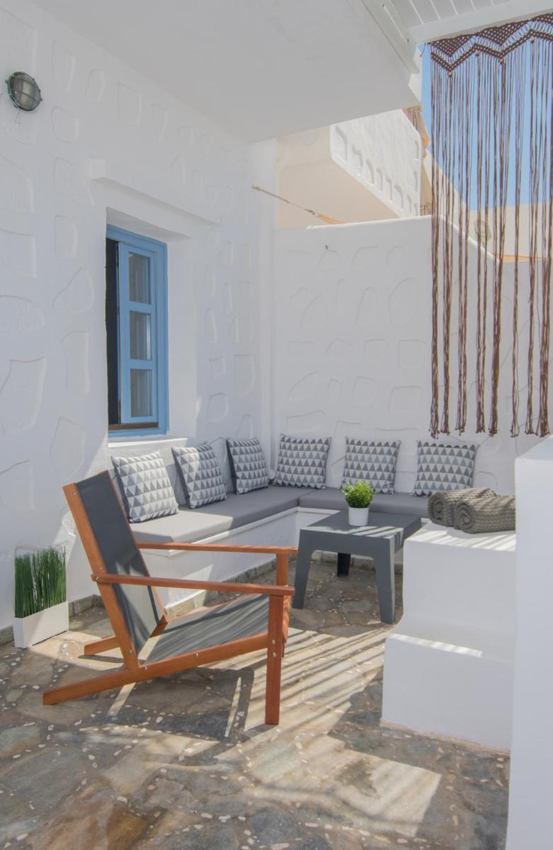outdoor BBQ area