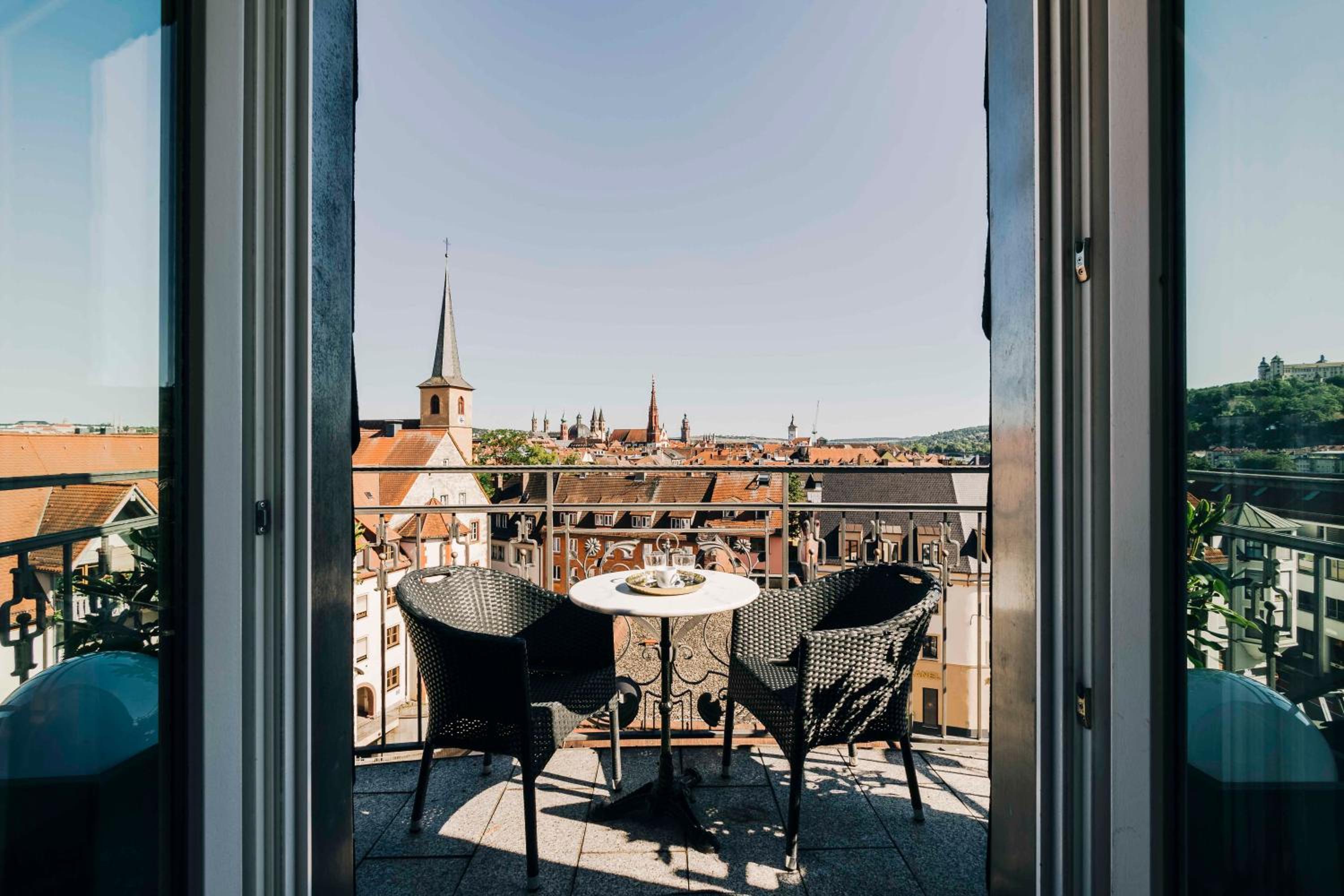 DAS v EVERT Hotel - am Congress Centrum Wurzburg - Property Image 9