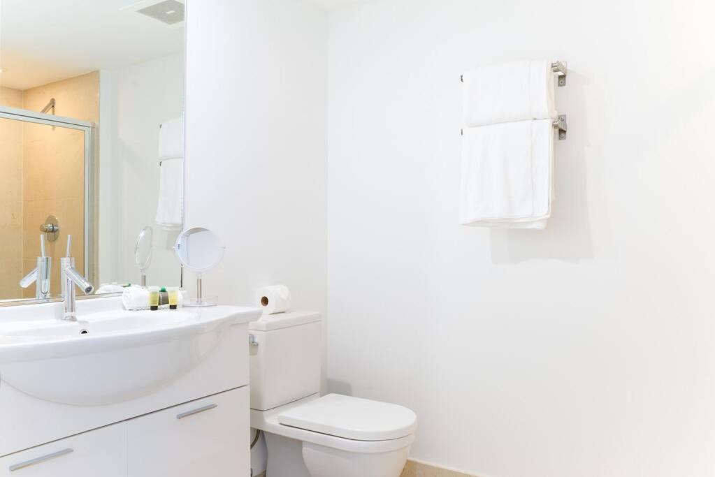 Wonderful 2 BR APT With Ocean Views At Icon Brickell