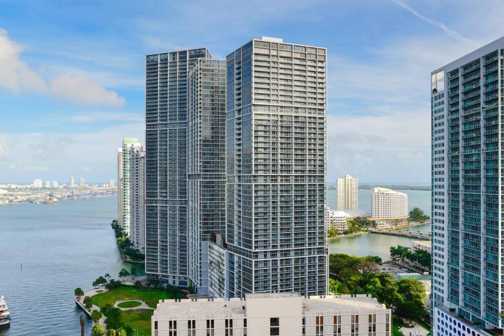 Wonderful 2 BR APT With Ocean Views At Icon Brickell