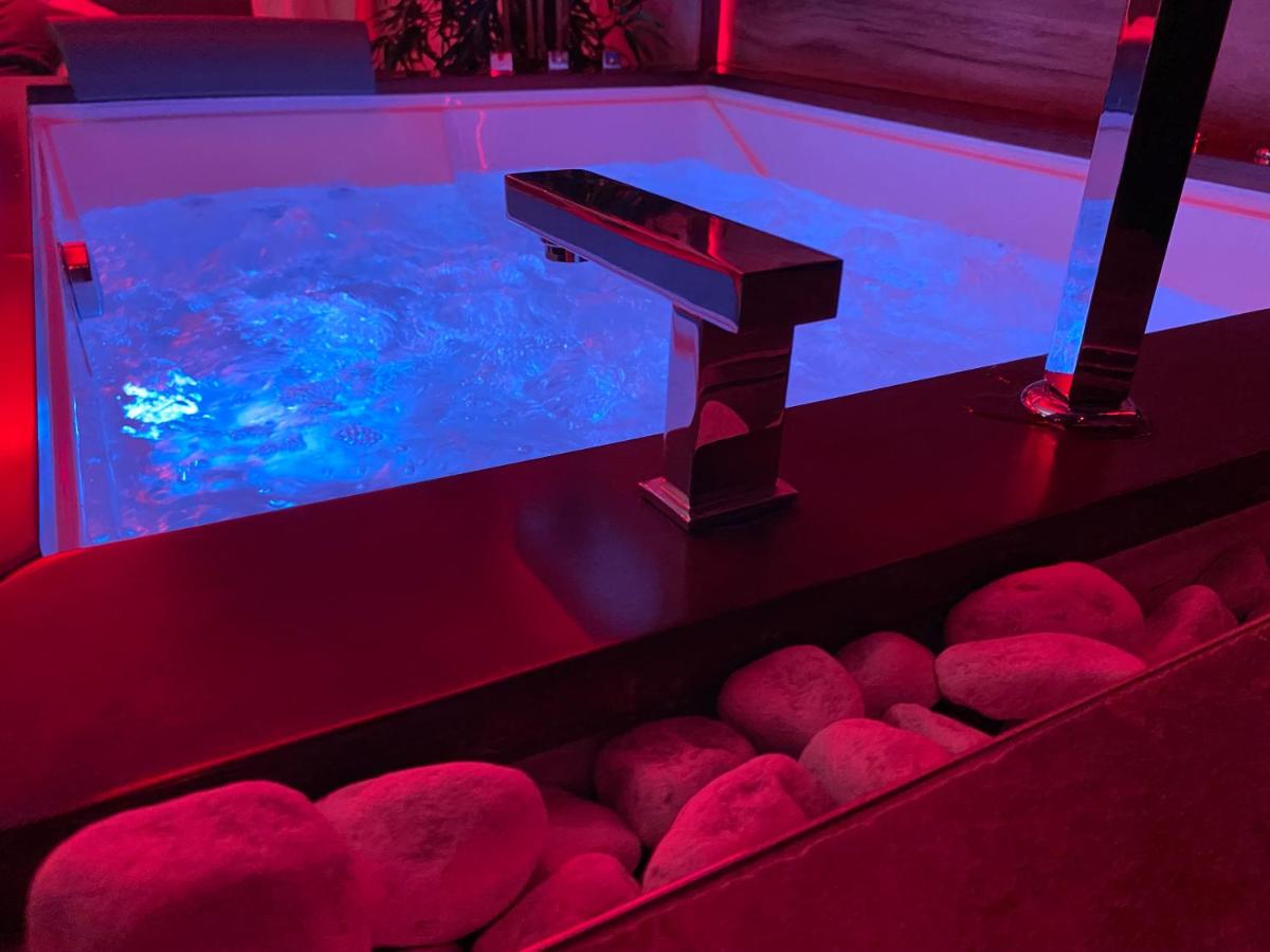 Jacuzzi