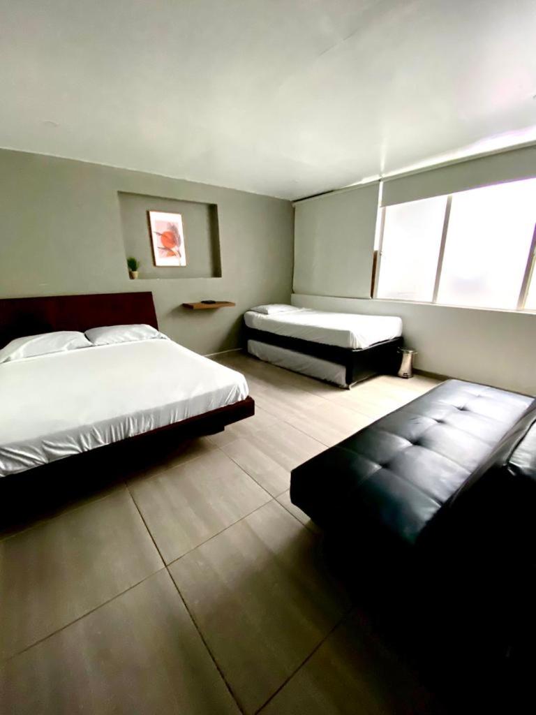 Bogotá Rooms Heroes