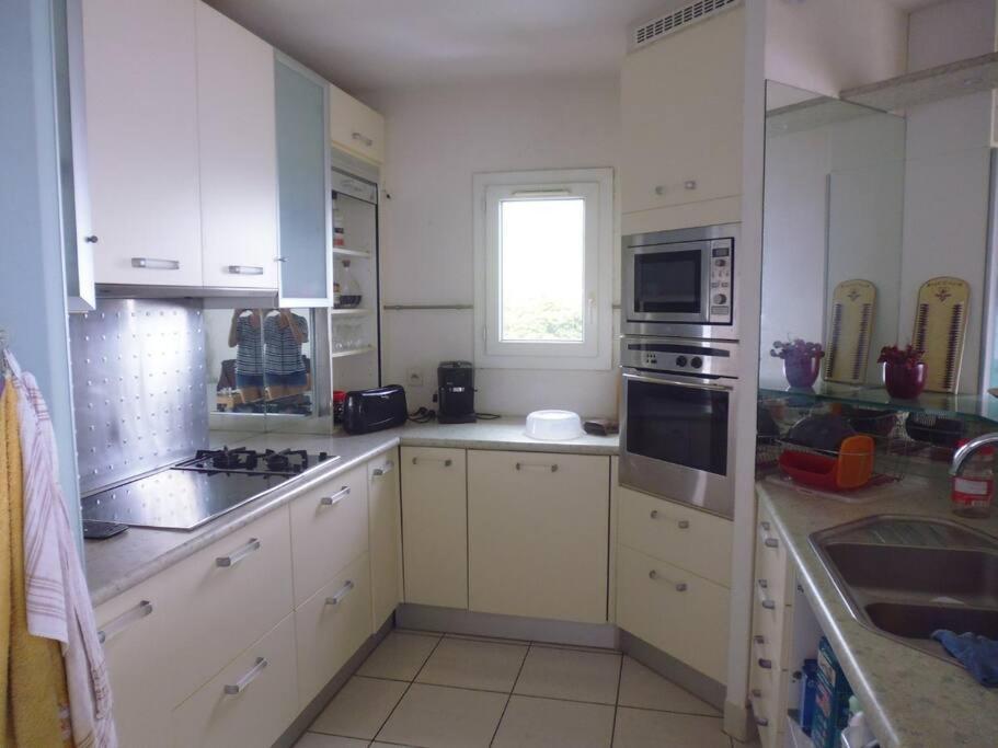 Bel appartement avec piscine, face à la mer view 4
