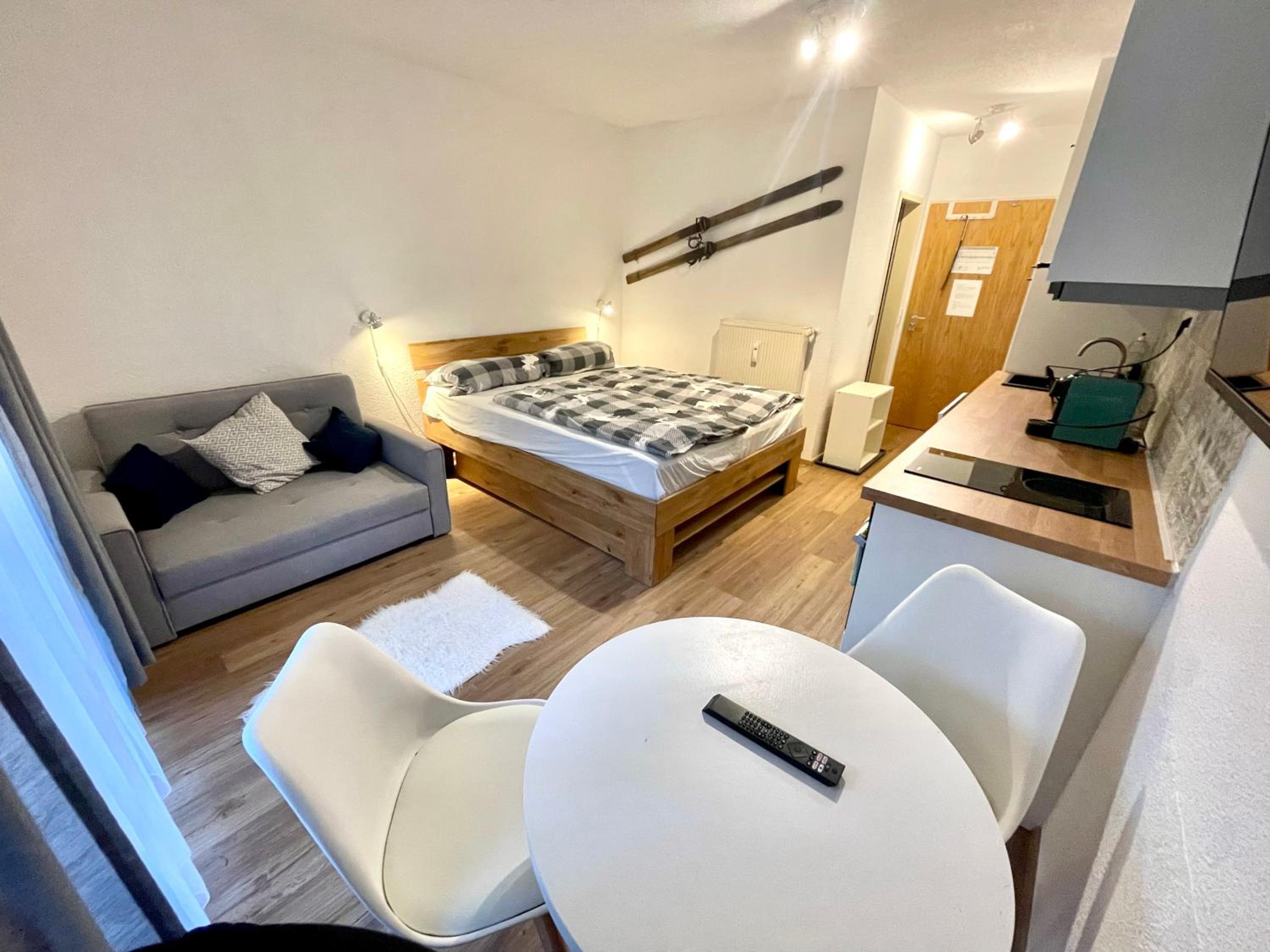 2022 Neu renoviert- Apartments Michaela view 3
