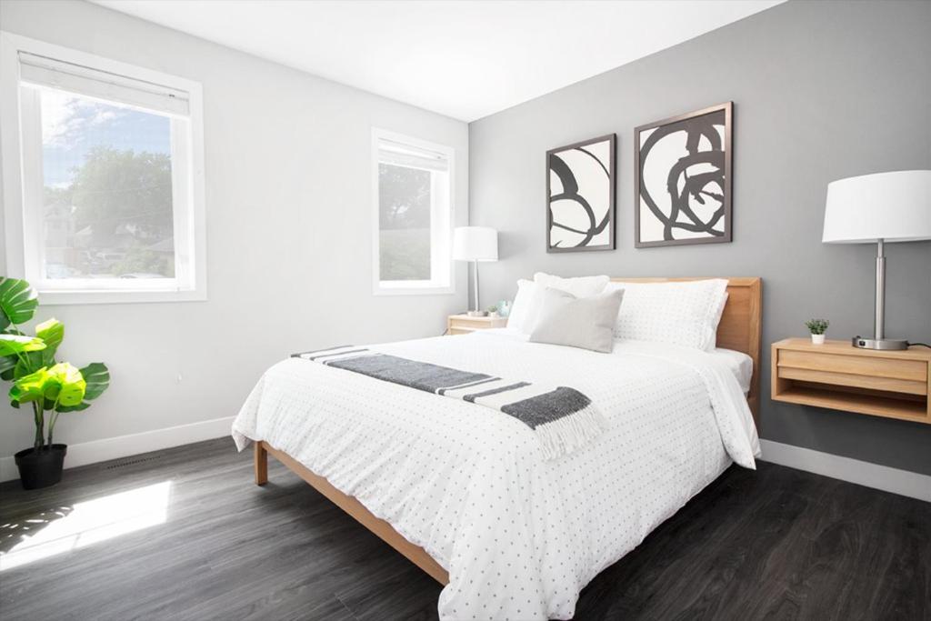 Modern 3BR unit on Jessie Ave with insuite laundry view 4