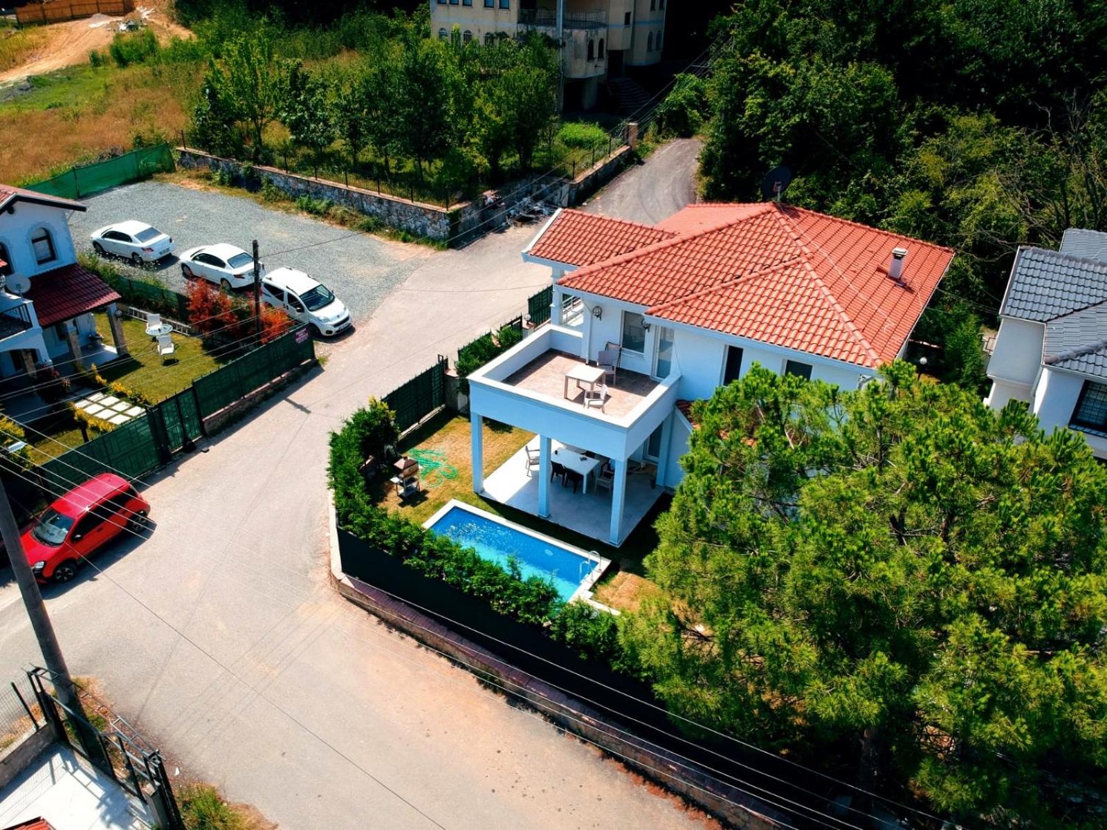 Sapanca Manzara Villa 2 Isıtma Havuzlu view 4