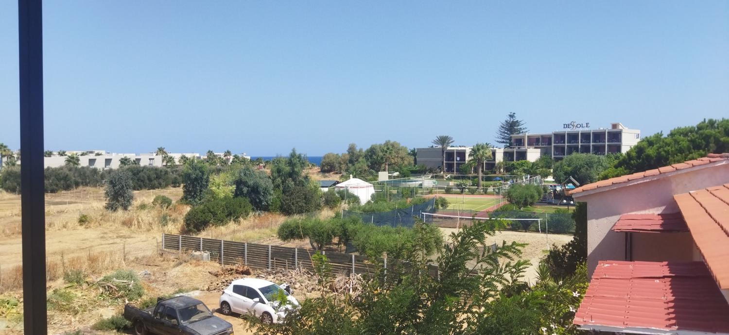 Hotel Cleo Rooms 250m from the beach - Image 1