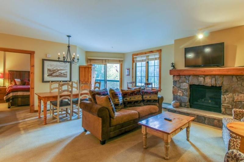 1 Bedroom Plus Murphy Mountain Condo In River Run Village With Hot Tub Access And Walking Distance To Ski view 2