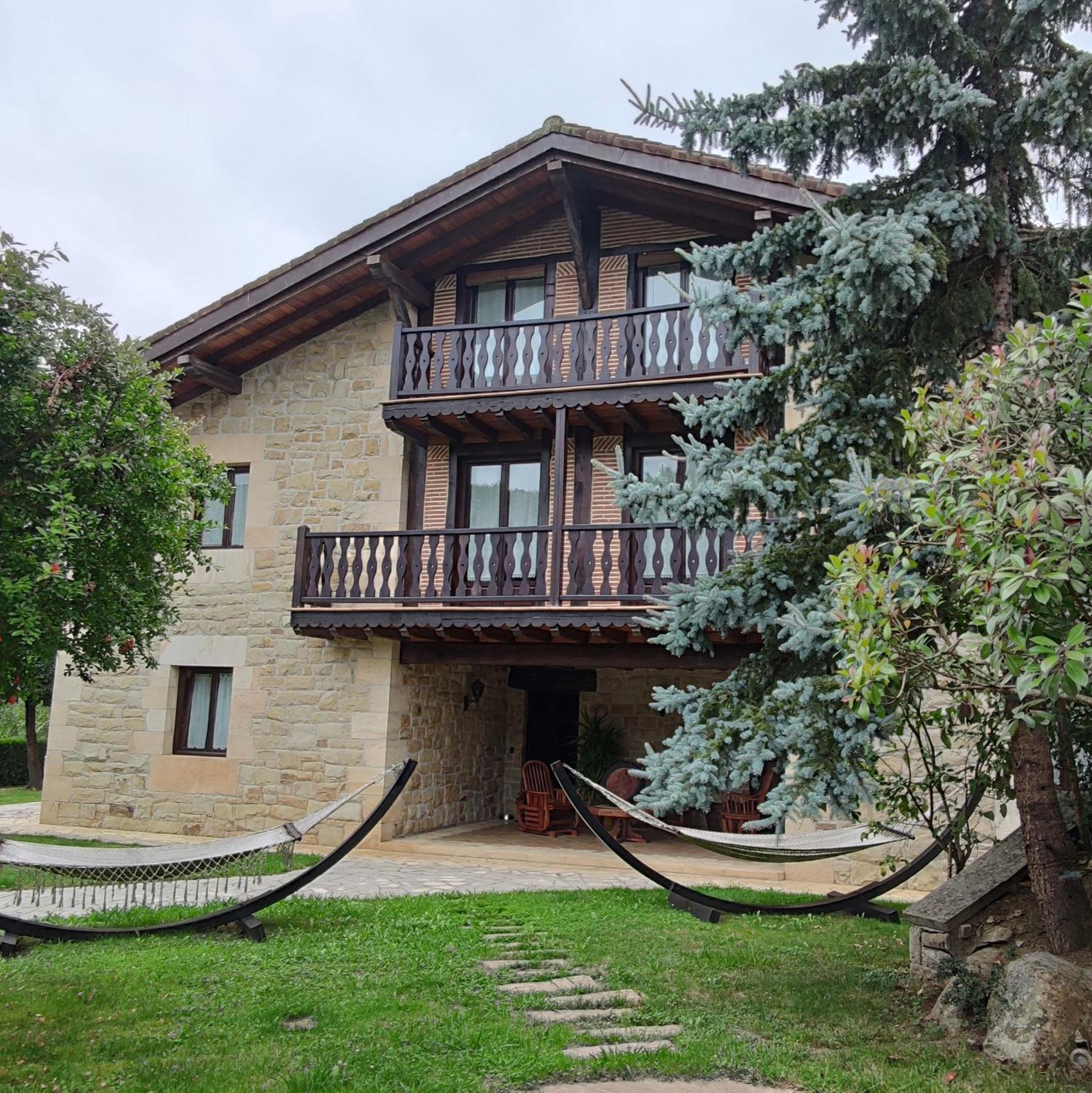 VILLA DOLARETXE by Urdaibai Rentals