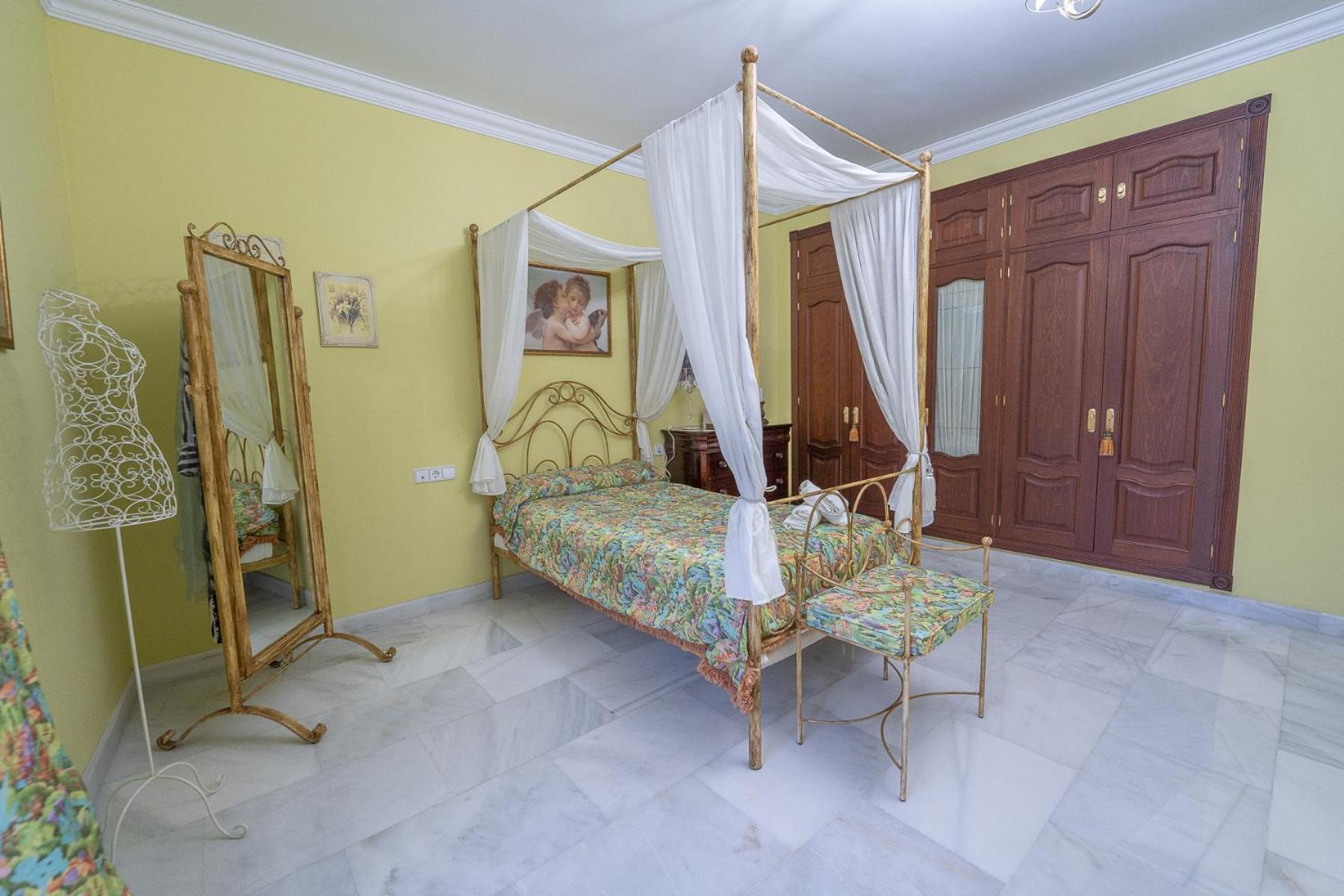 VILLA CAPITAN