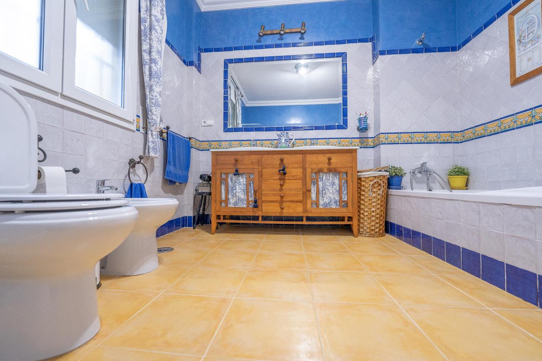 VILLA CAPITAN