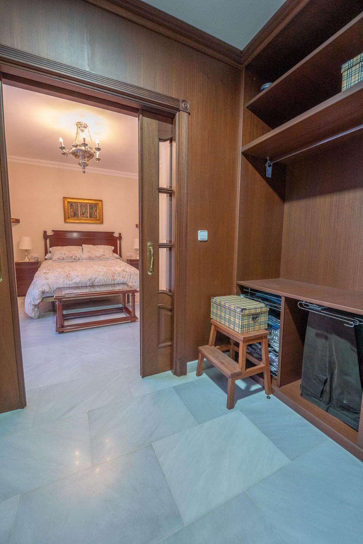 VILLA CAPITAN