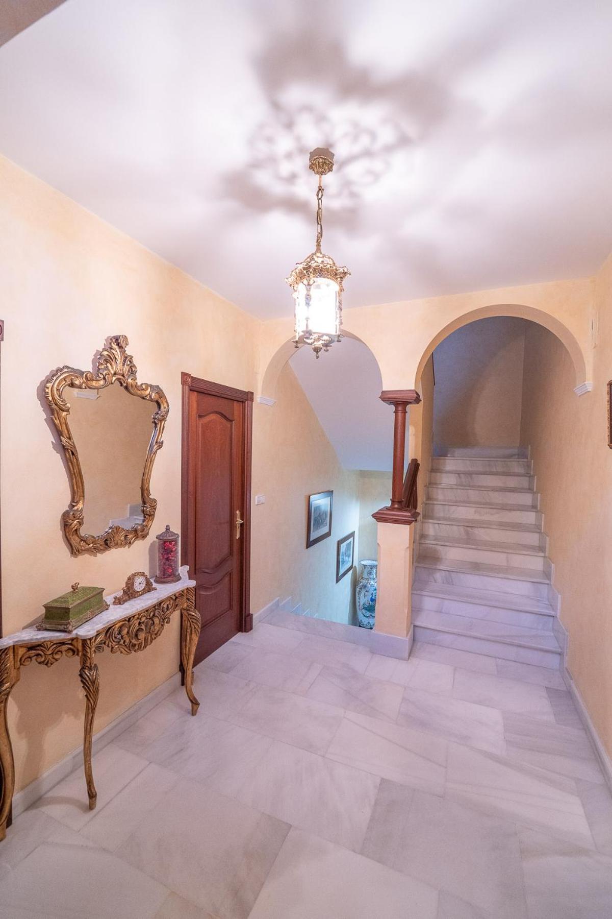 VILLA CAPITAN