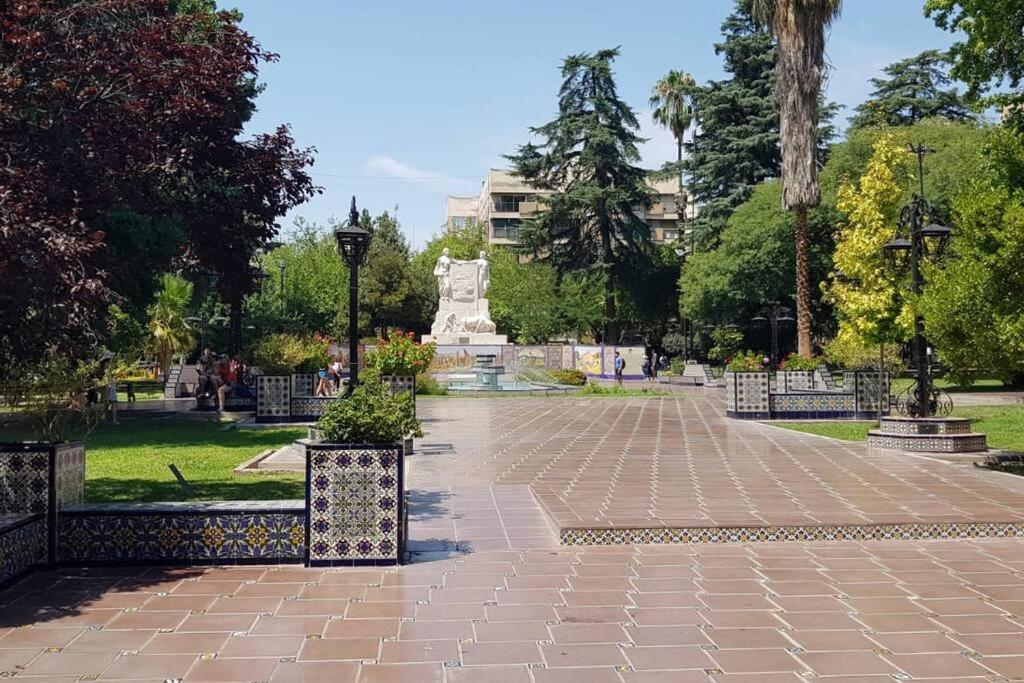 HERMOSO DEPARTAMENTO EN EDIFICIO MENDOZA CENTRO