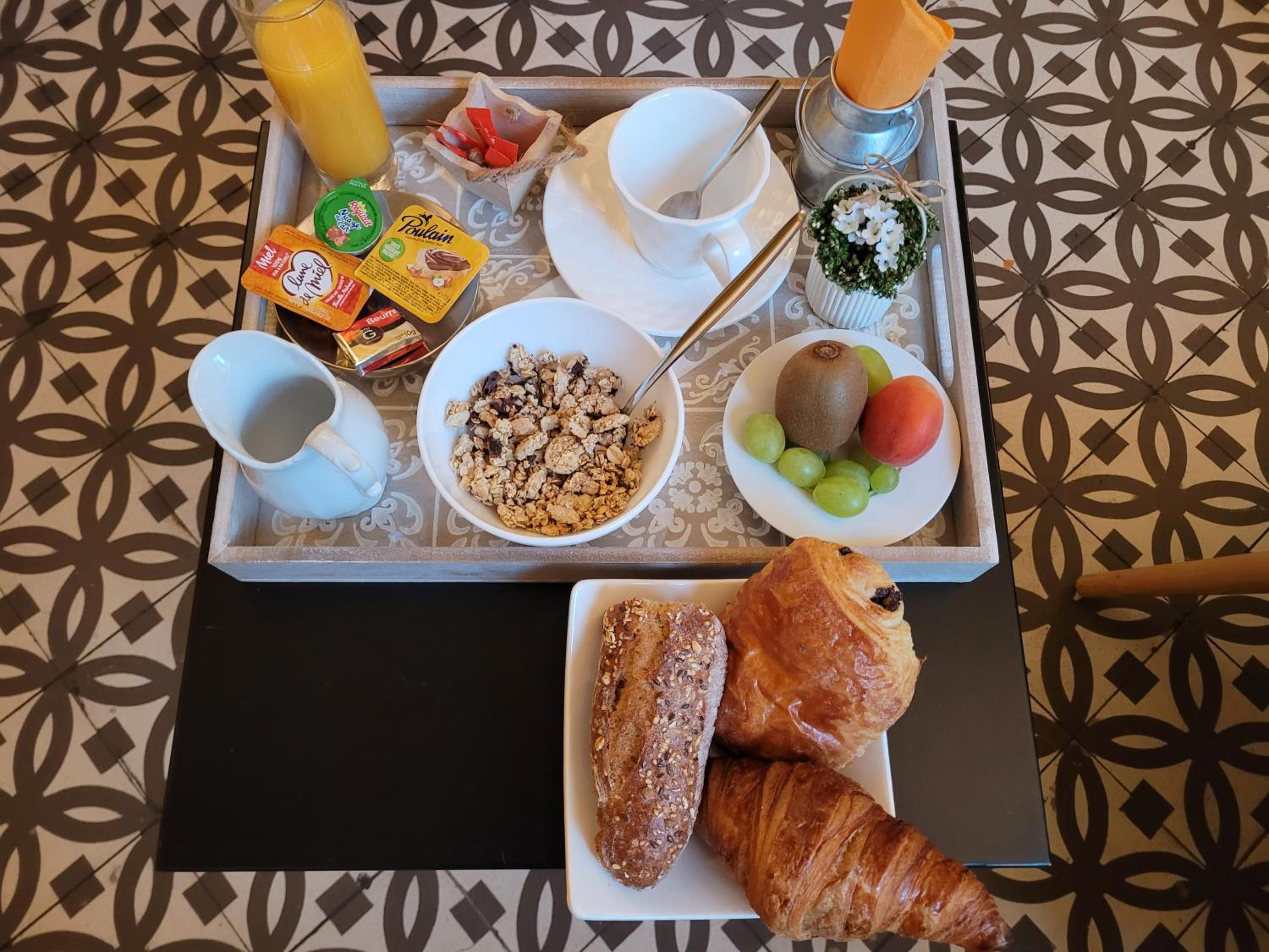 breakfast buffet