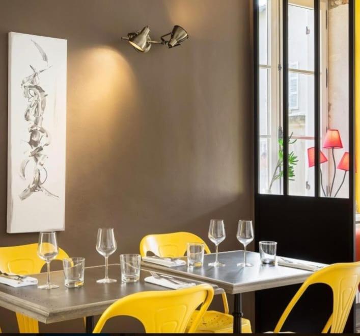 restaurant