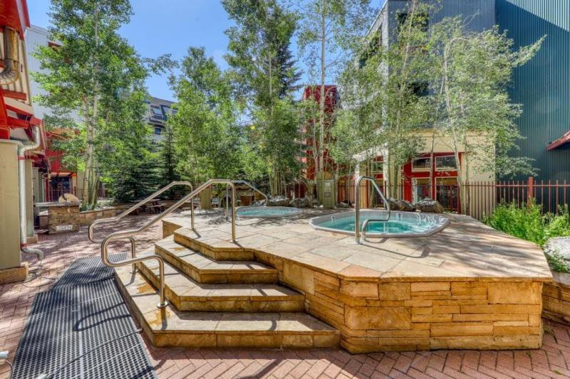 1 Bedroom Mountain Condo In River Run Village With Beautiful Mountain Views And Walking Distance To Ski view 3