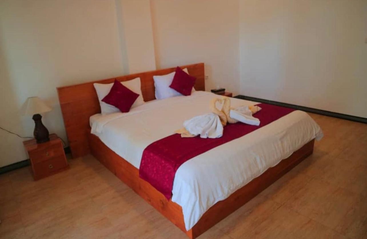 Ayu Laba Beach Villa and Resto