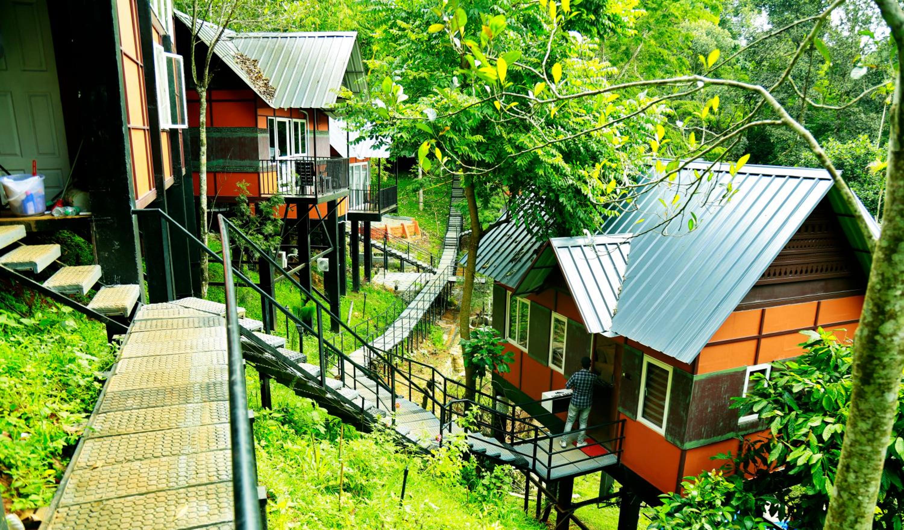 Munnar Vacations - Santhi Hill View Resort - Property Image 8