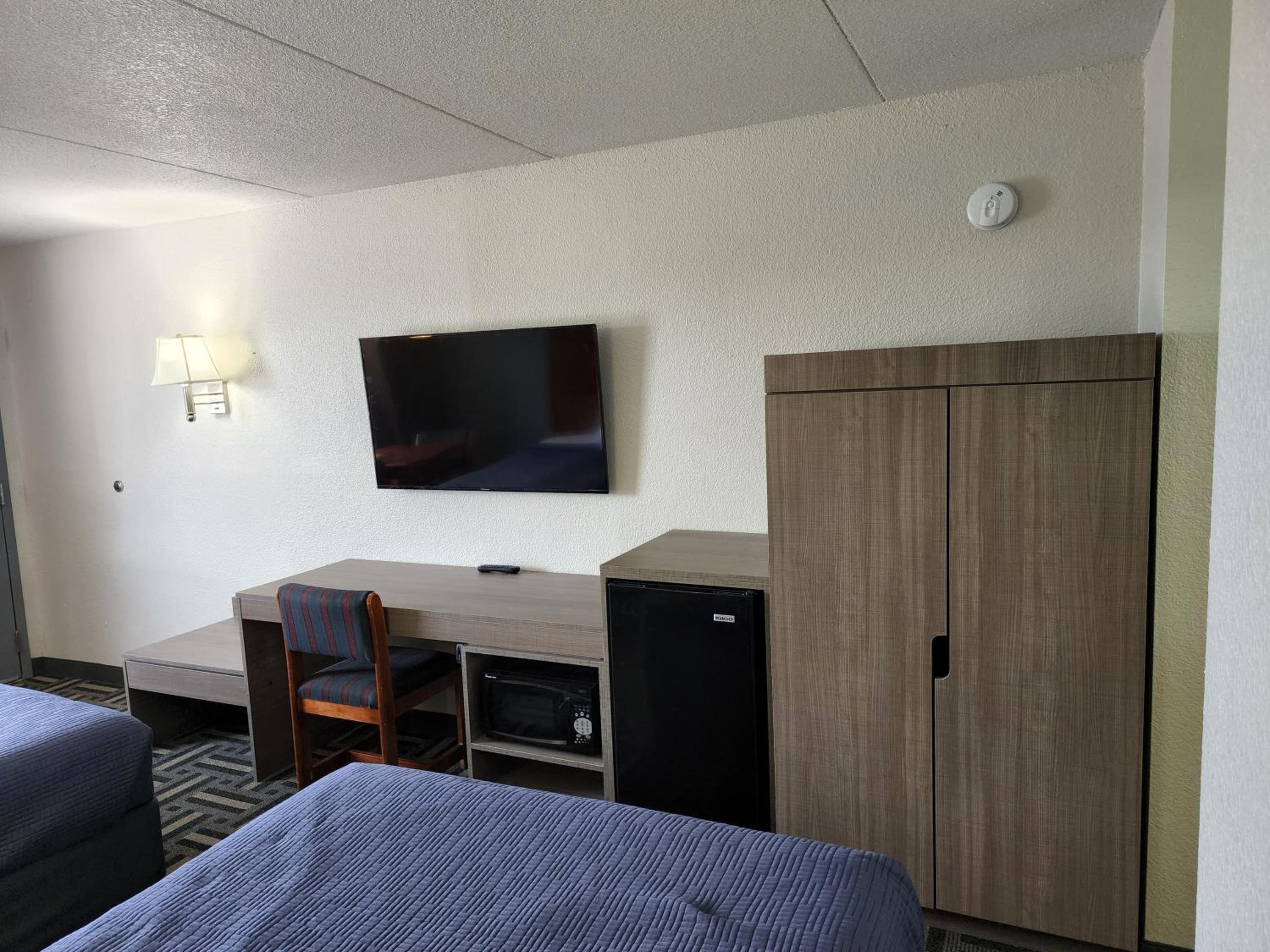 Asheville Vacations - Drakes Creek Inn - formerly The Relax Inn - Property Image 34