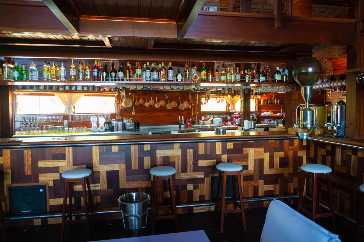 bar