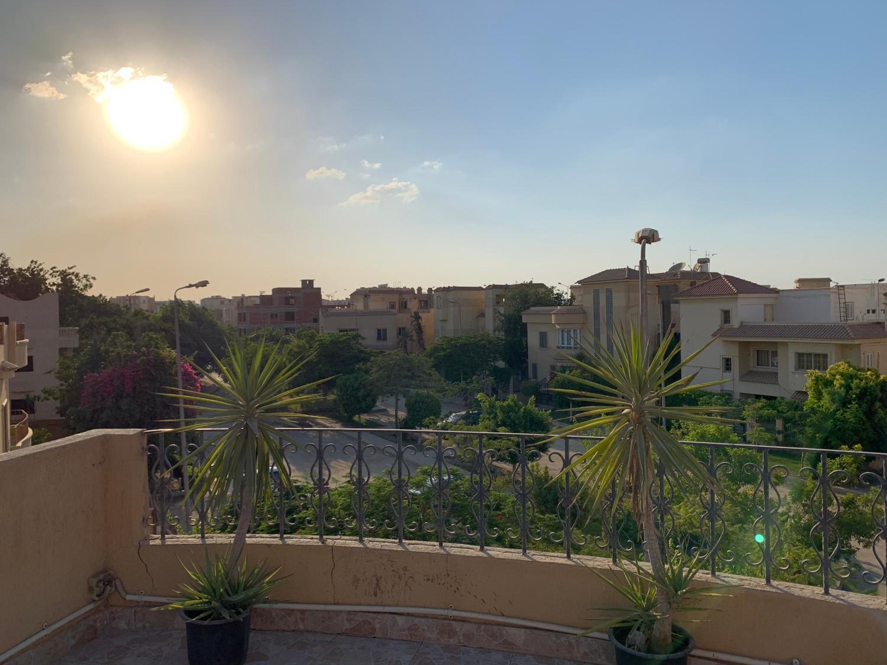 Modern downtown Sheikh Zayed Condo view 4