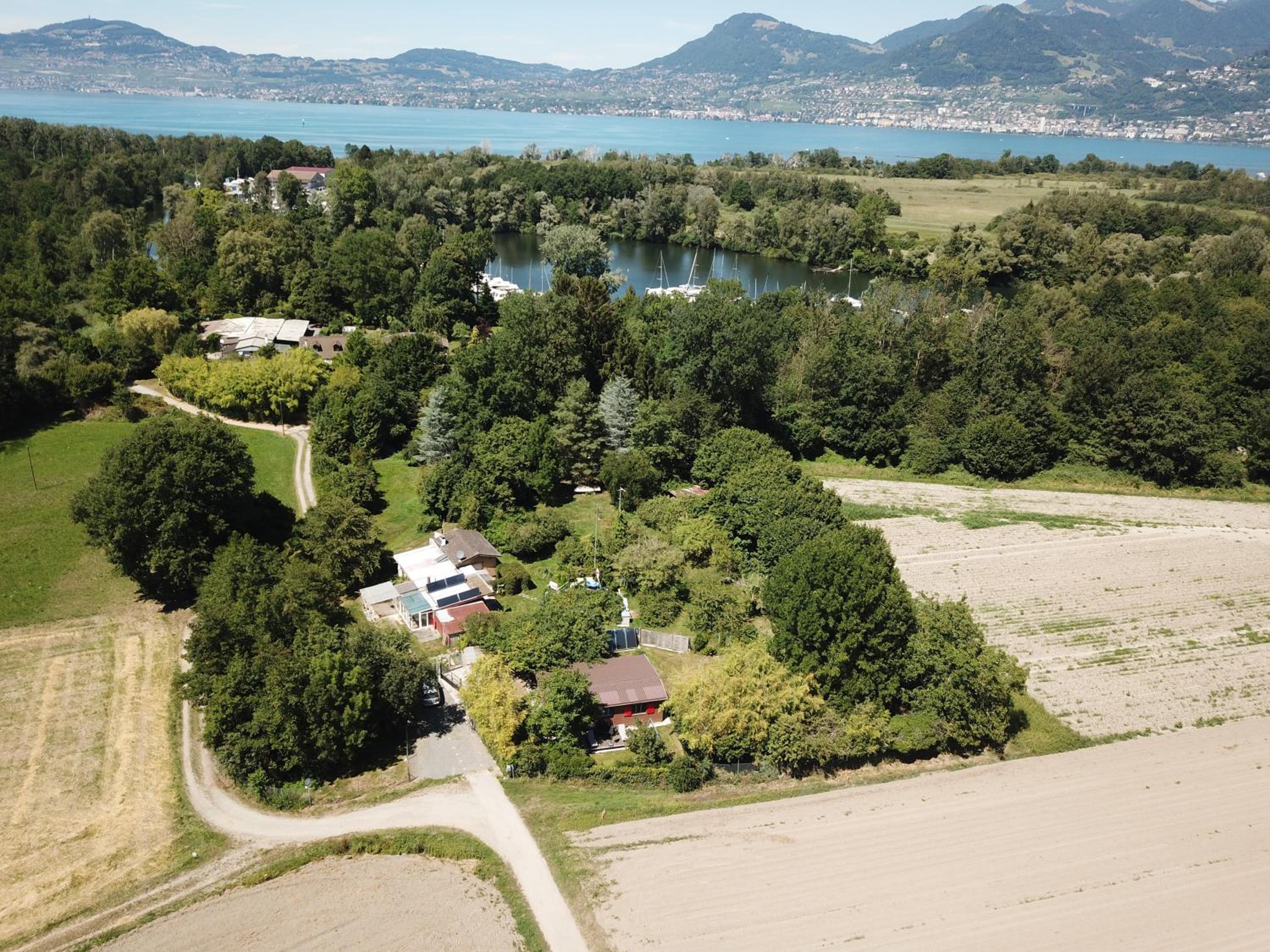 Rhône Cottage 4, villa, jardin, vélos, balançoires, jeux, 200m étang Vieux Rhône