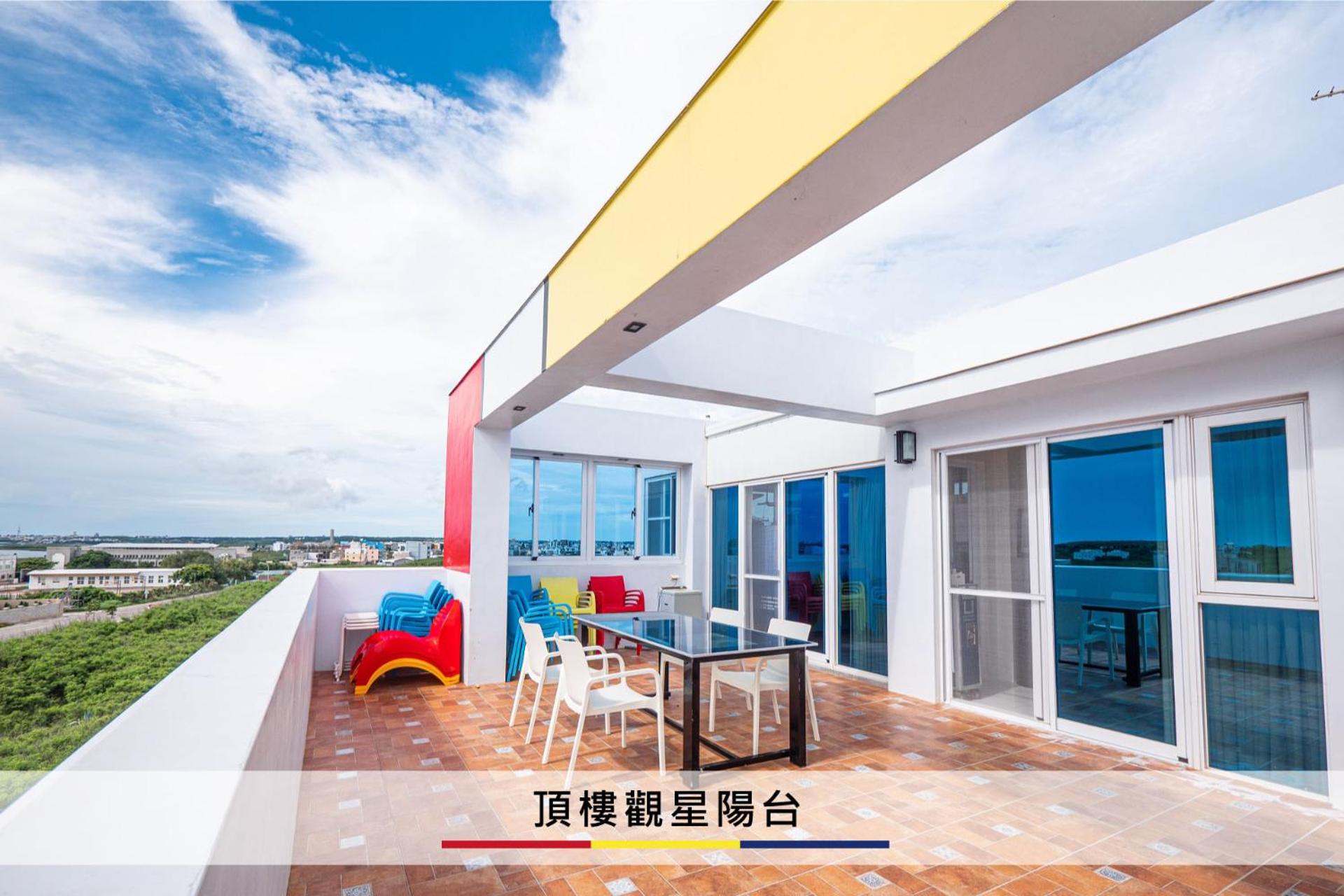 Mondrian Guest House