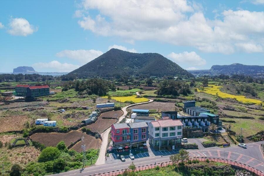Gaviota Oceanfront Pension Jeju view 2