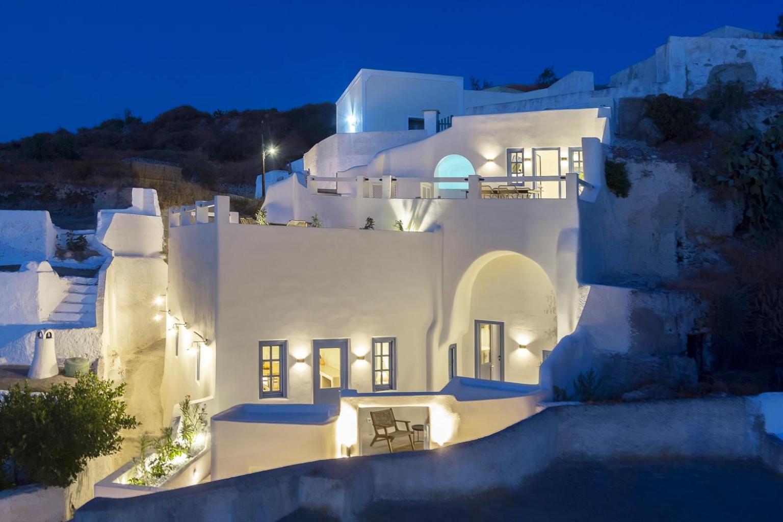 Acave Santorini Suites view 3