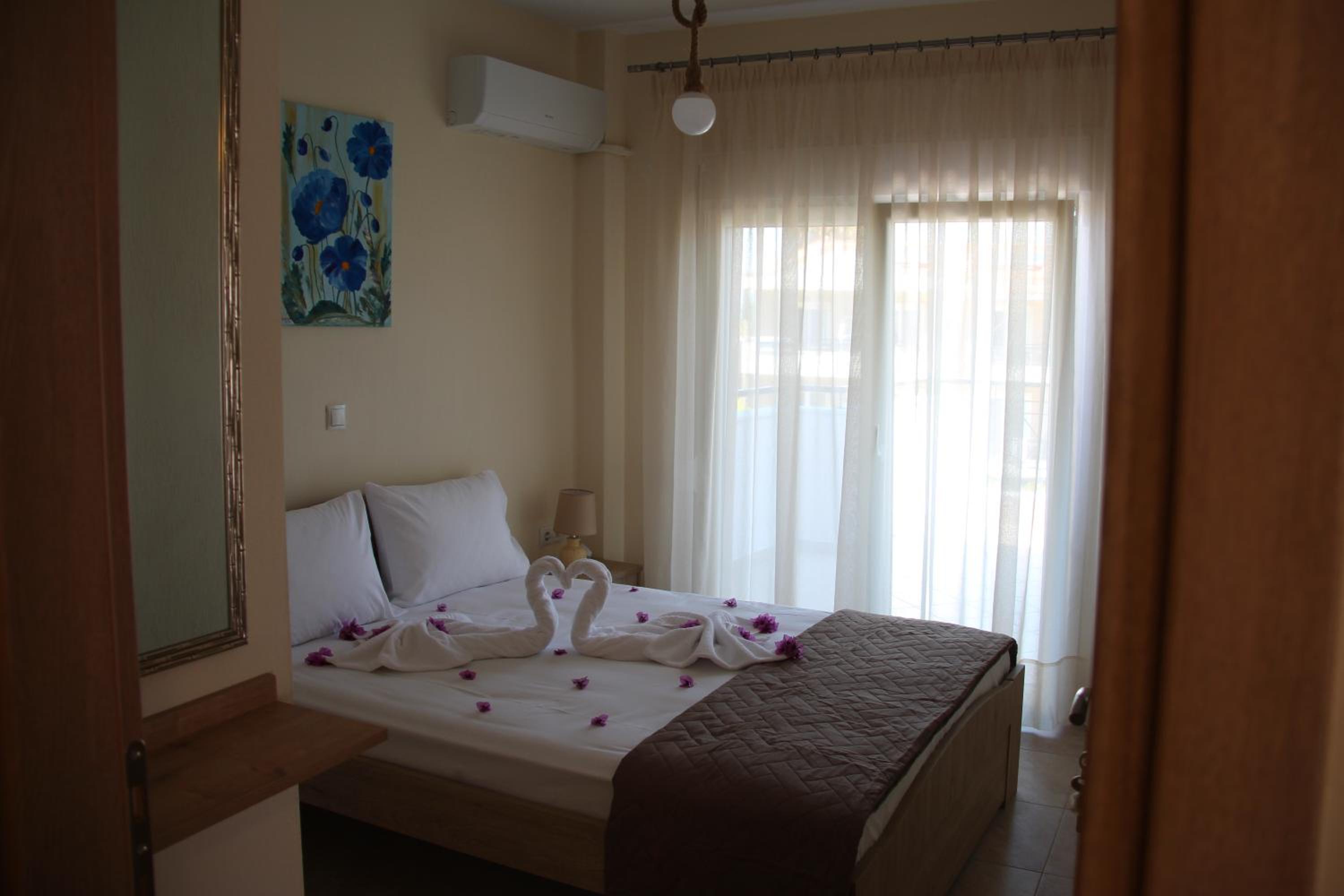 Xanthiotis Apartments