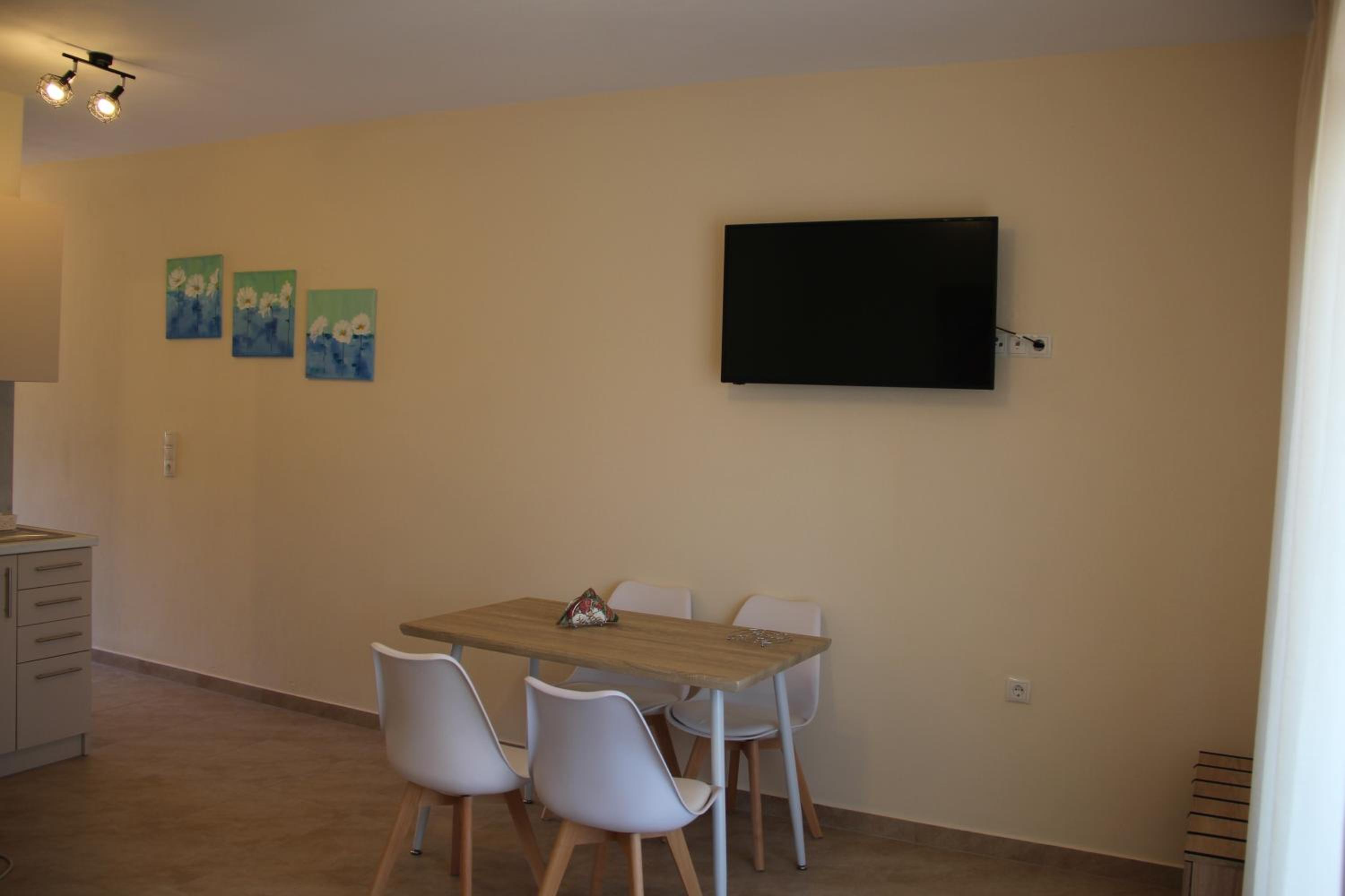 Xanthiotis Apartments