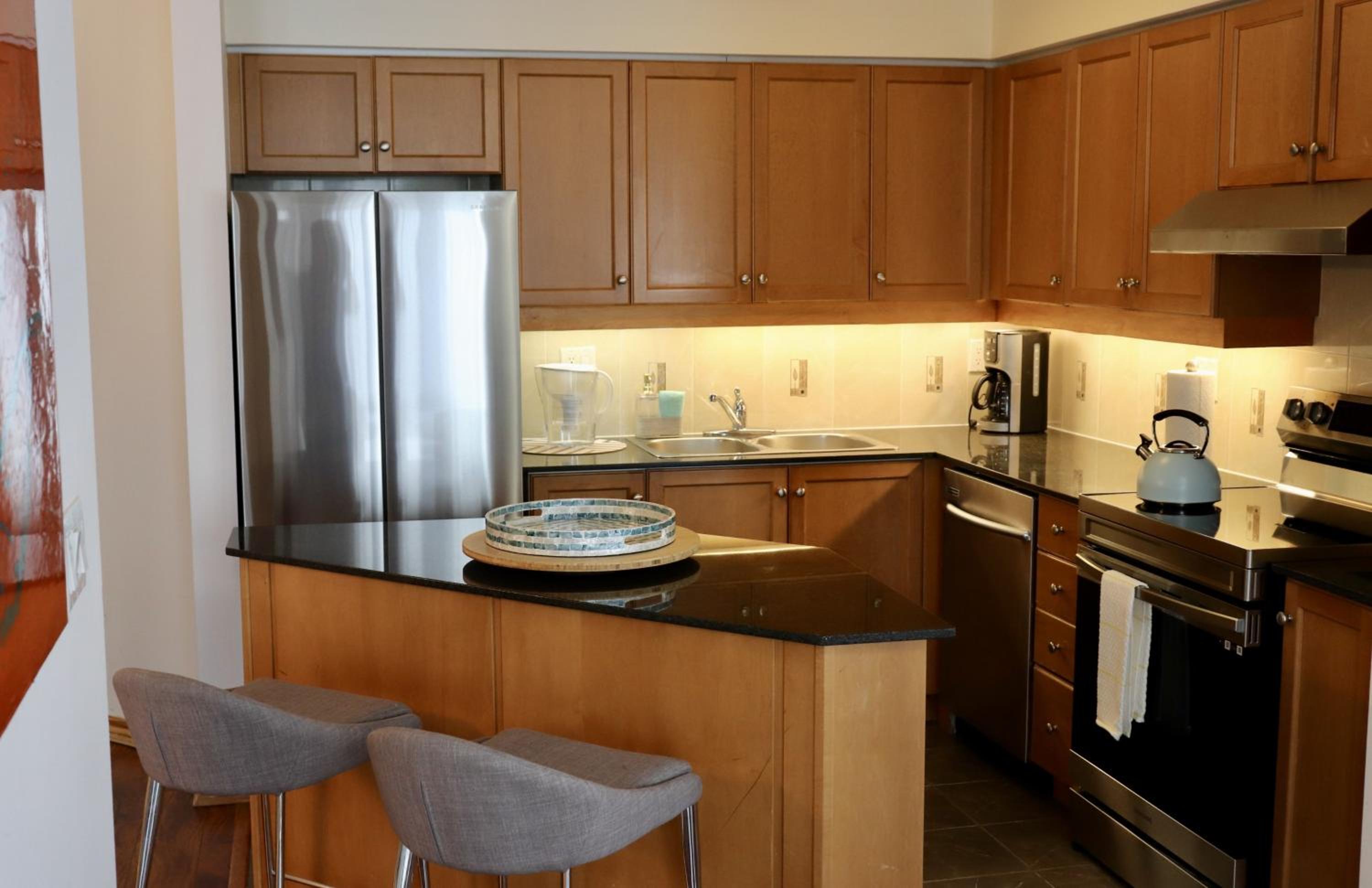 Apartment/2Bedrooms/2 Full Bathrooms/Free parking