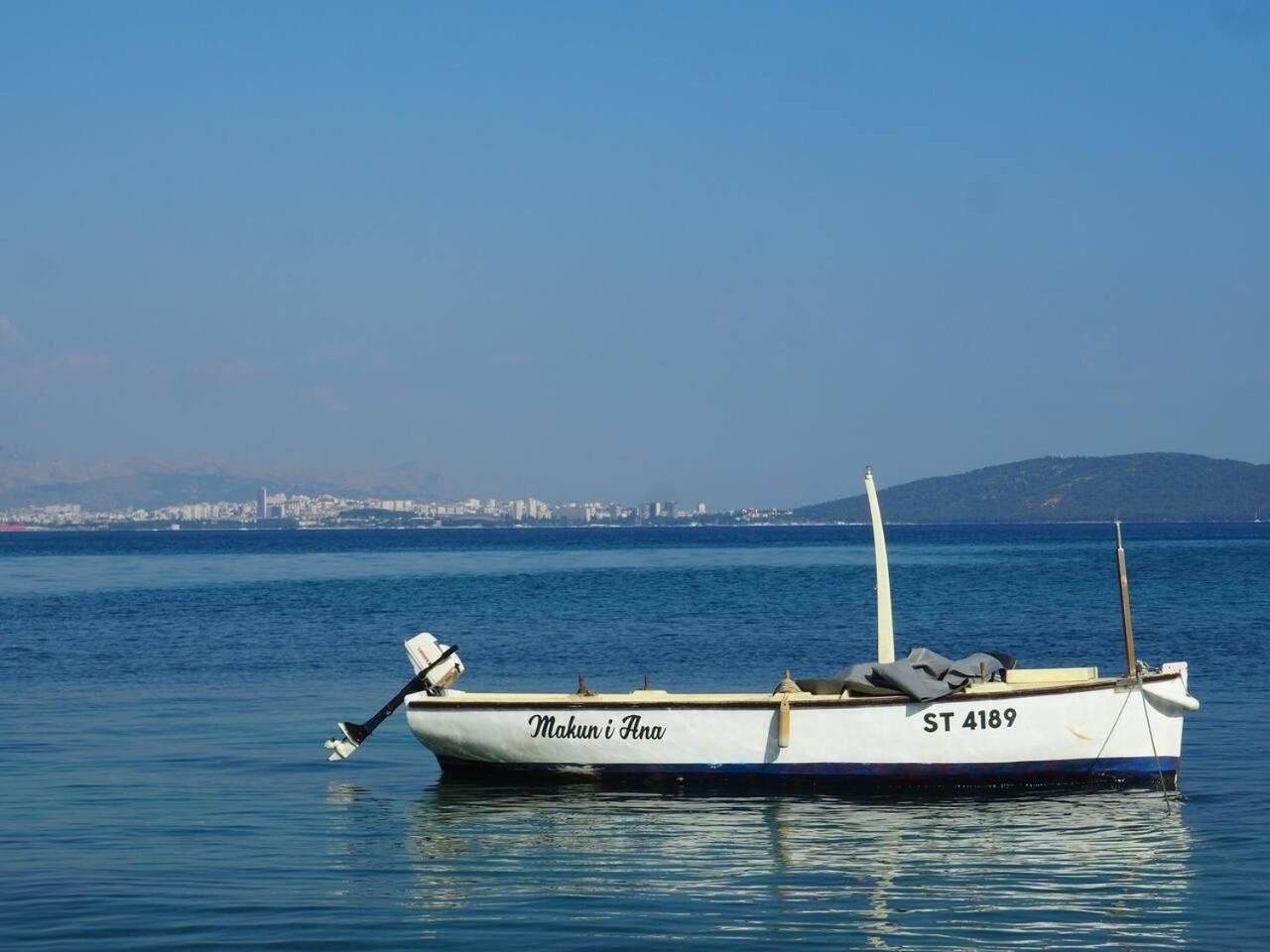 Kuca za odmor u Kastelima s pogledom na more view 5